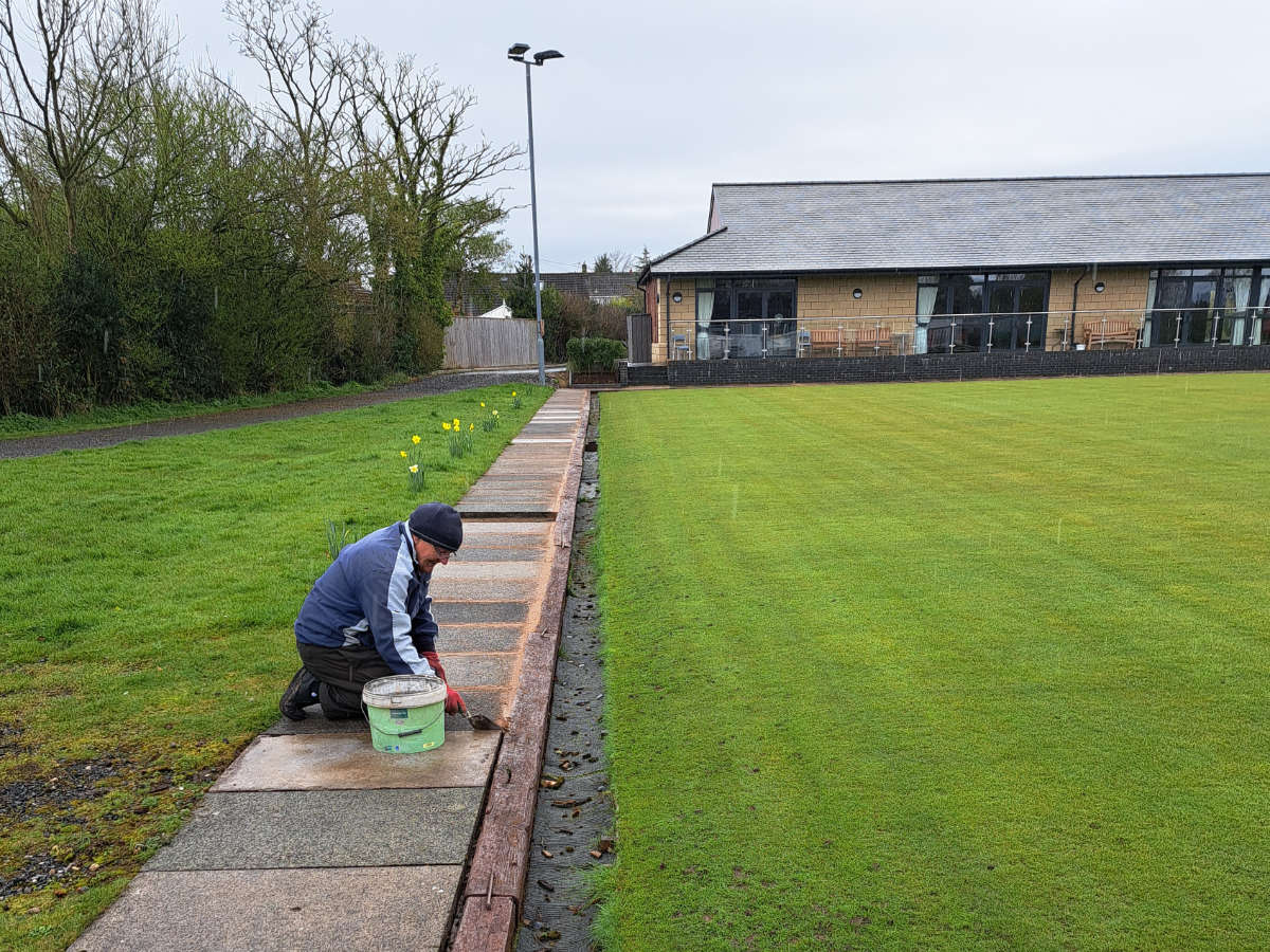Graham pointing the paths around the green