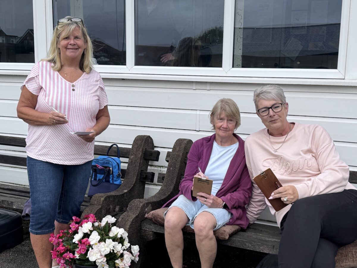 Some of our eager scoring volunteers