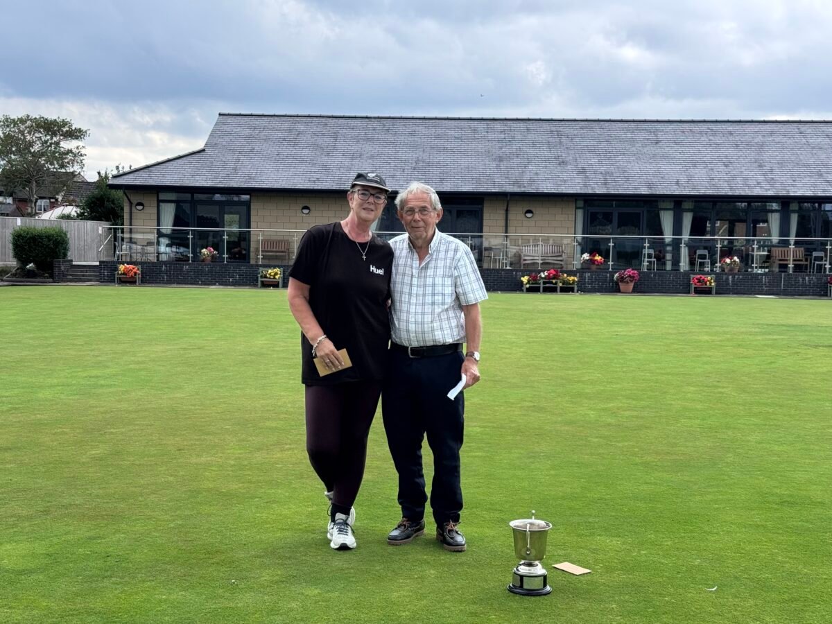 Adele Thompson with chairman Peter Carr